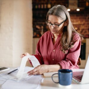 Como usar o 13° salário de forma inteligente: Dicas para CLTs saírem na frente